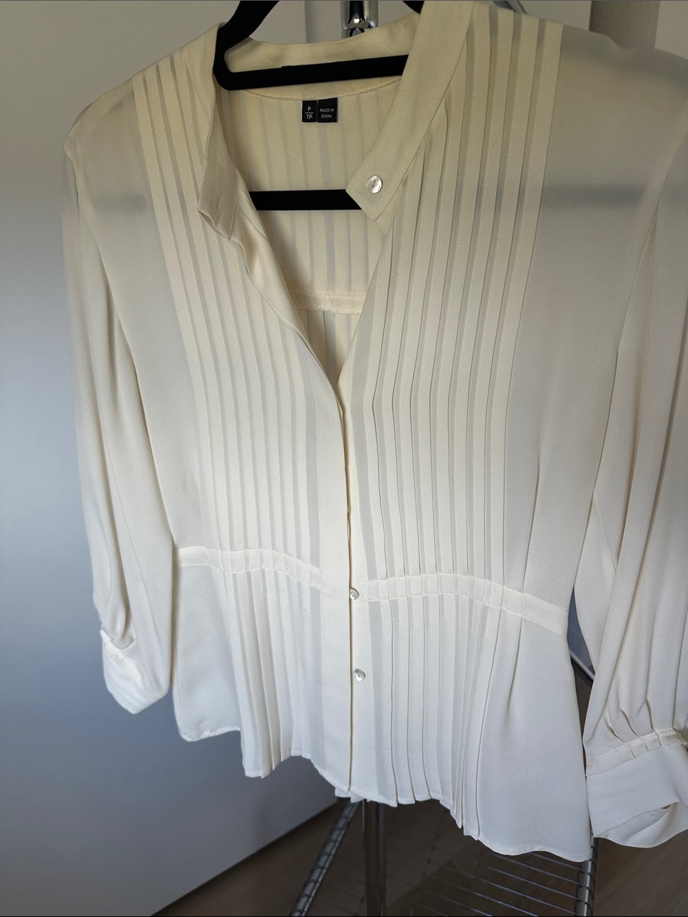 Theory Silk Ivory Pleated Button-Front Blouse